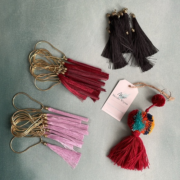 Tassel Curtain Hooks Set of 24 + Bonus Tassels + Tassel Keychain - Picture 1 of 15